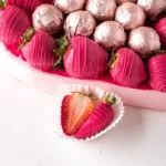 fucia_chocolate_strawberries_and_bon_bon_by_njd_2.jpg