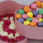 heart_shape_box_flowers_with_macaroons.png