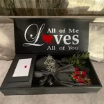 impressive_customised_flower_gift_box_-_red_spray_roses_2.jpg