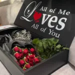 impressive_customised_flower_gift_box_-_red_spray_roses_3.jpg