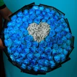 love_in_blue_rose_bouquet.jpg