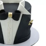 macho_suit_cake_2_.jpg