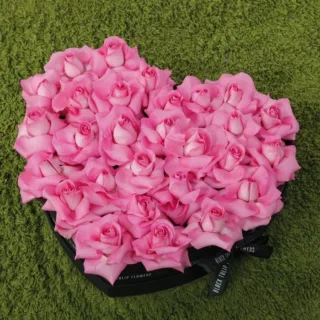 Perfect Pink Roses in Heart Shaped Box Online