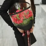 red_tulips_20_stems.jpg