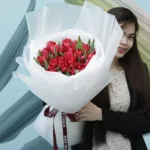 red_tulips_bouquet.jpg
