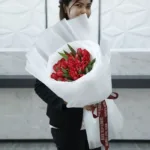 red_tulips_bouquet_2.jpg