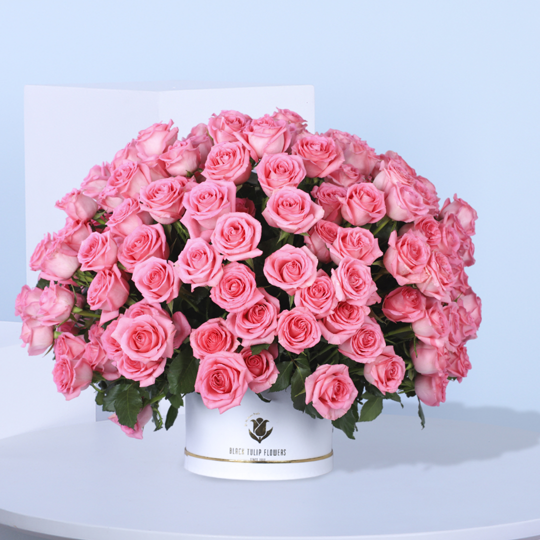 Dazzling Roses In A Box - Flower Delivery Dubai, UAE