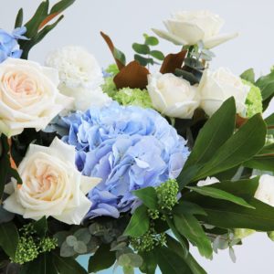 Garden Feeling flower box by Black Tulip Flowers