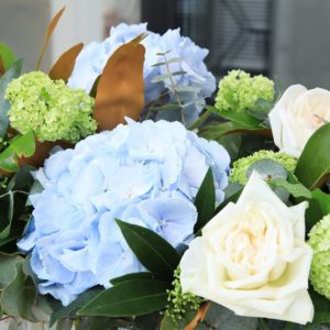 Garden Feeling flower box by Black Tulip Flowers