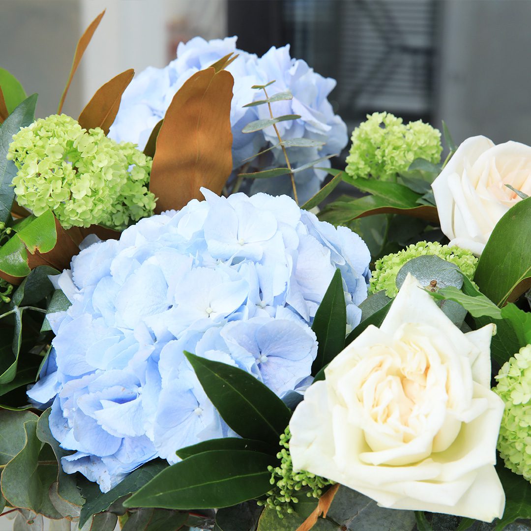 Garden flower delivery deals