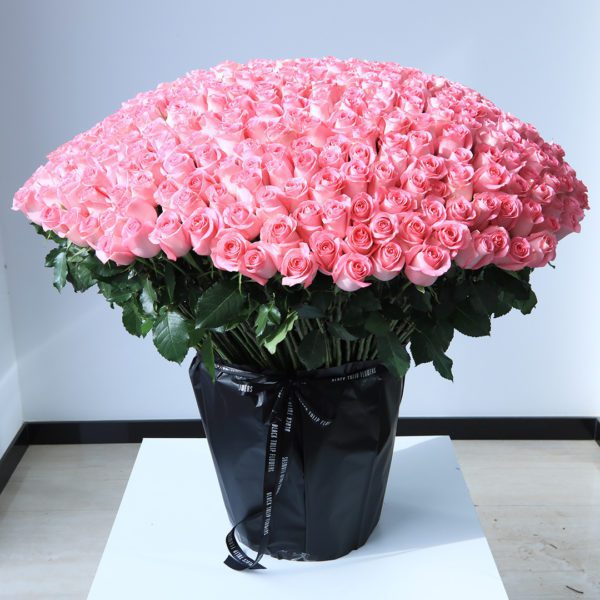 Pure Revival bouquet by Black Tulip Flowers