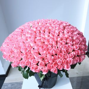 Pure Revival bouquet by Black Tulip Flowers
