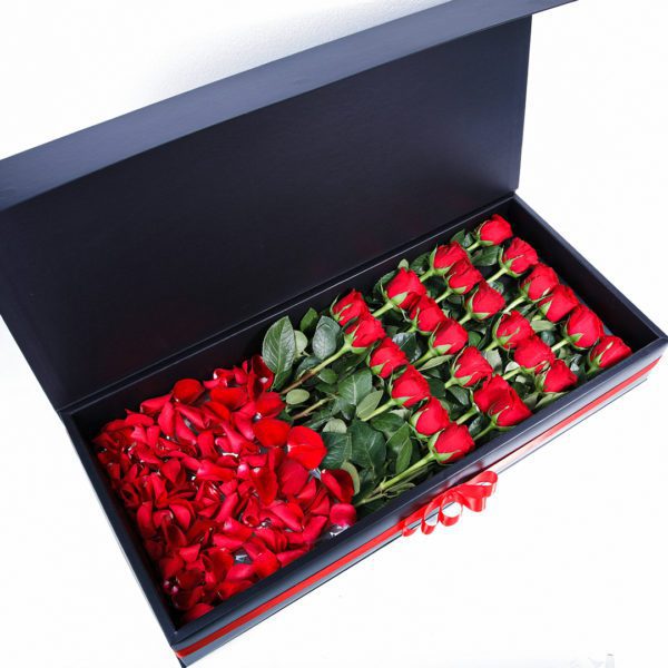 Romantic Duo flower box by Black Tulip Flowers