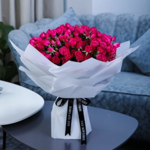Striking Pink Rose Bouquet by Black Tulip Flowers