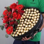 chocolate_box_with_red_flowers_2