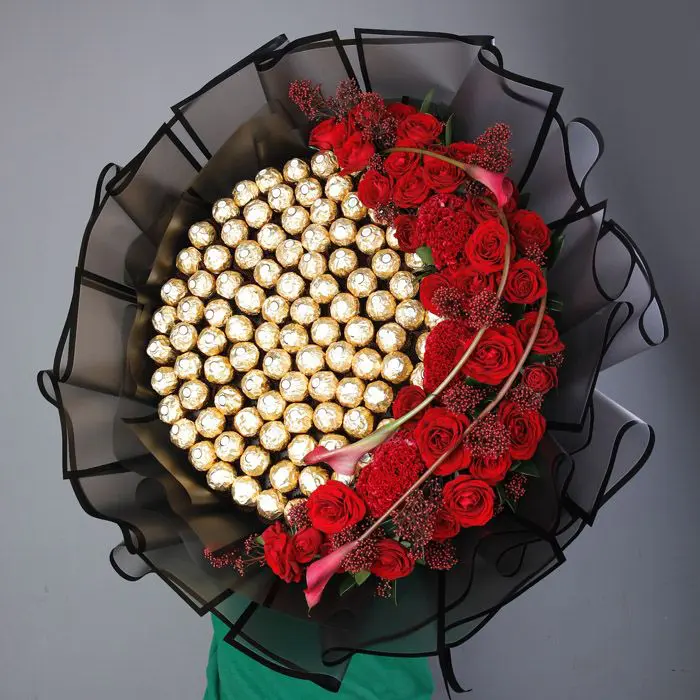 ferrero bouquet with red flowers 2