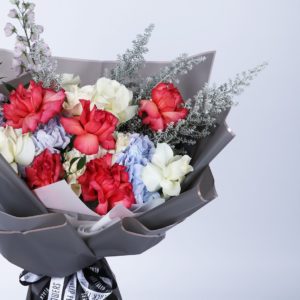 Classic Combination bouquet by Black Tulip Flowers