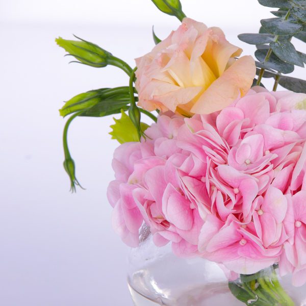 Simply Pink Centerpiece flower arrangement by Black Tulip Flowers