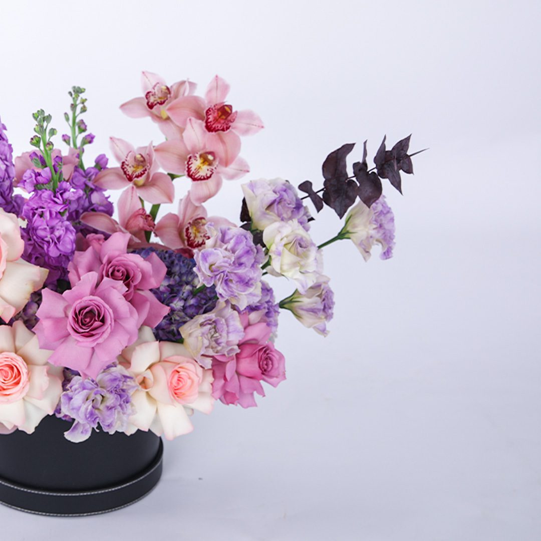 Alluring Floral Box - Flower Delivery Dubai, UAE