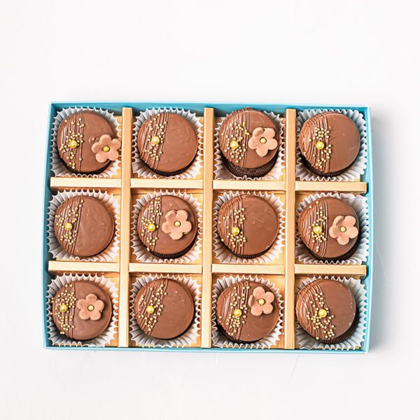 Chocolate Covered Oreos by NJD