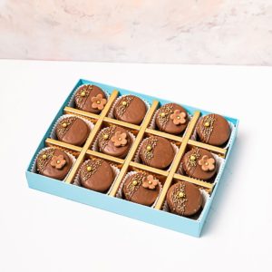 Chocolate Covered Oreos by NJD