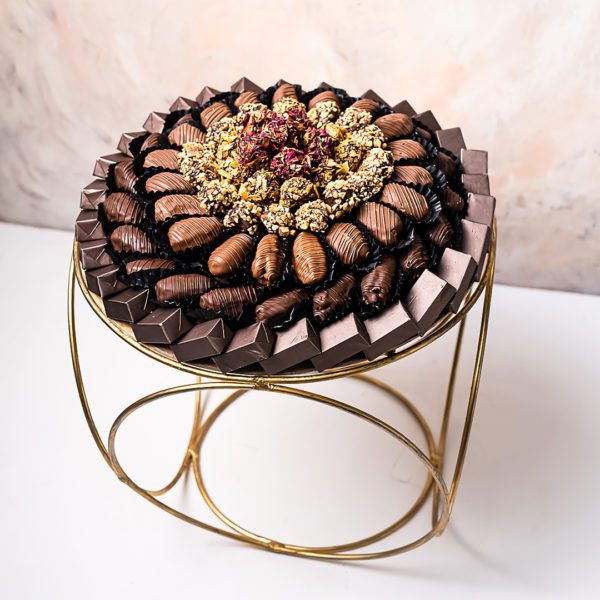 Table Style Arrangement by NJD