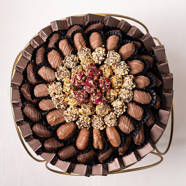 Table Style Arrangement by NJD