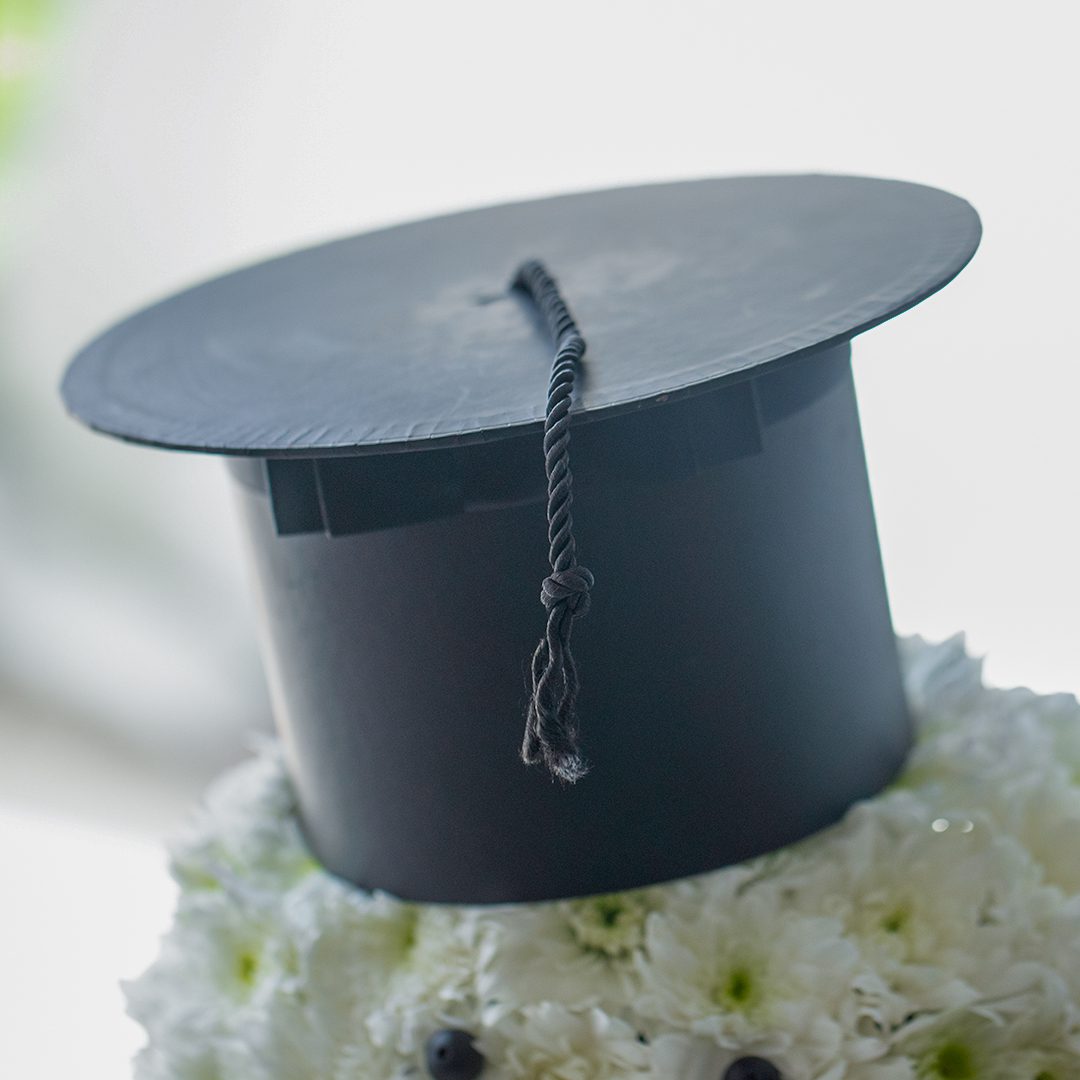 Grad Floral Box - Best Online Flower Delivery | BTF.ae