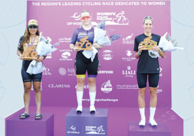 Black Tulip Flowers partners with the DP World Women's Cycling Challenge to Award the Winners 4 05 1