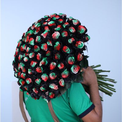 UAE02 100 stems of rose bouquet in UAE flag colour