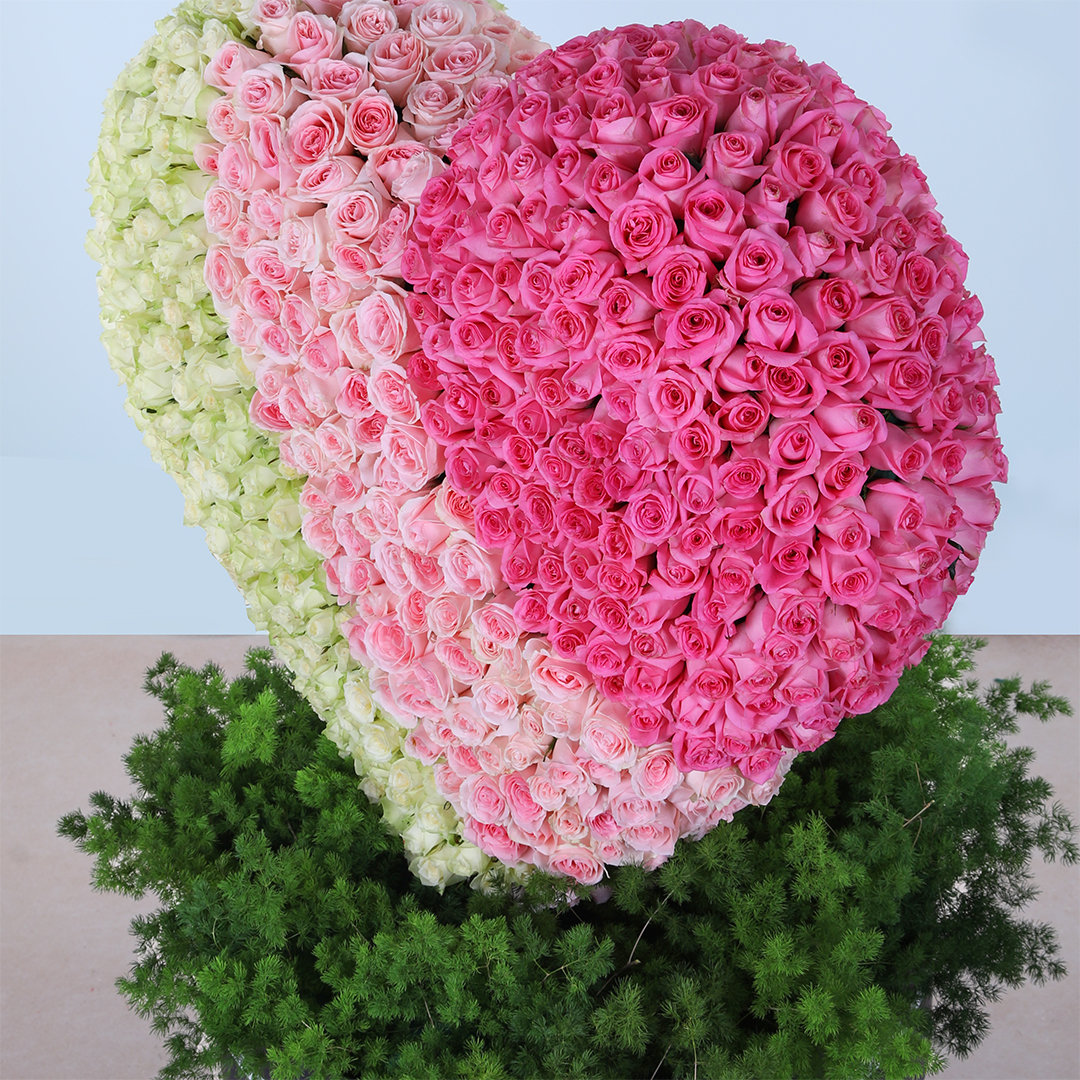 Heart Center Roses Heart of Roses|Gift of Romance
