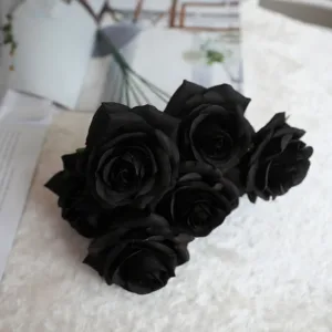 Quick Tips for Choosing Black Roses.webp 2