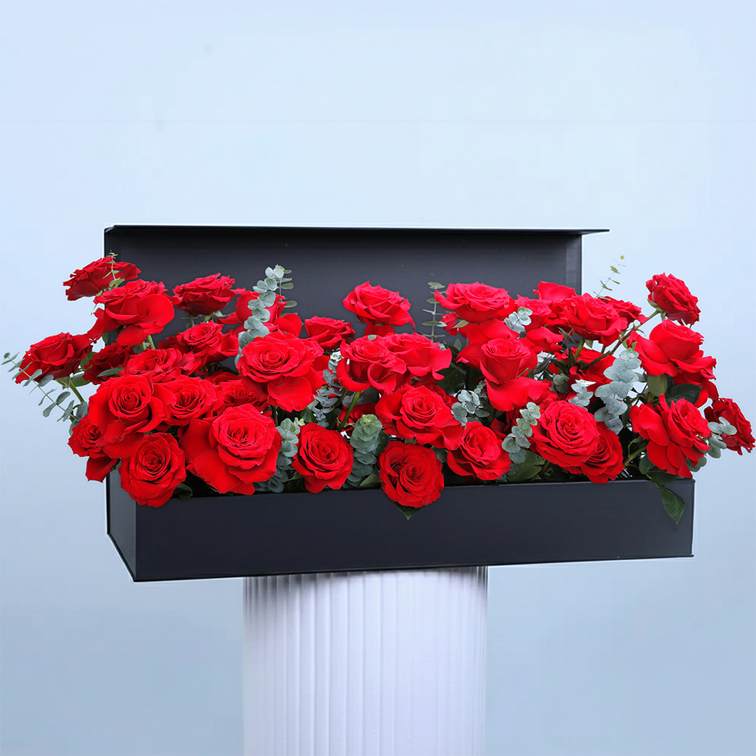 Signature Red Roses Box | Premium Black Box Flowers