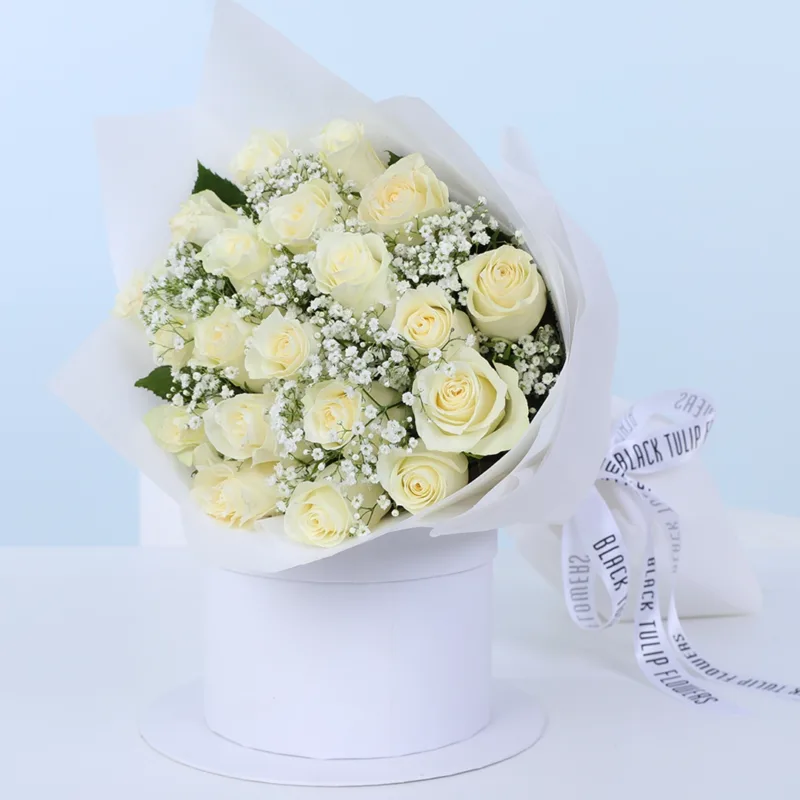 frosted white rose bouquet 03