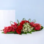 red-floral-table-decor