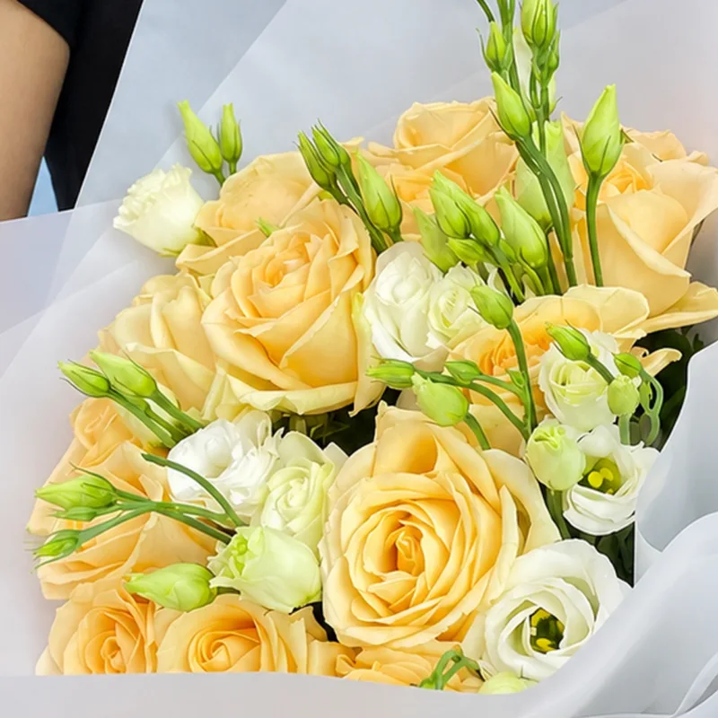 bicolor roses bouquet 04