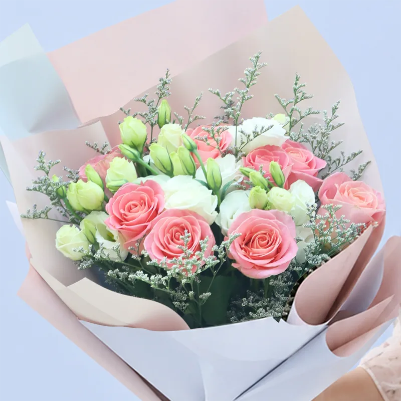 garden bloom hand bouquet 02